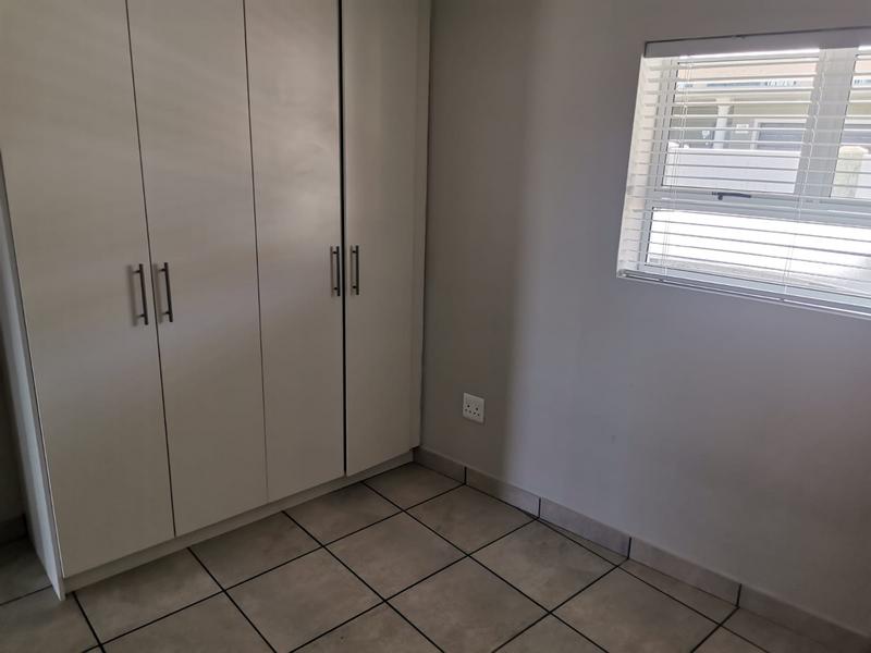 To Let 2 Bedroom Property for Rent in Island View Western Cape